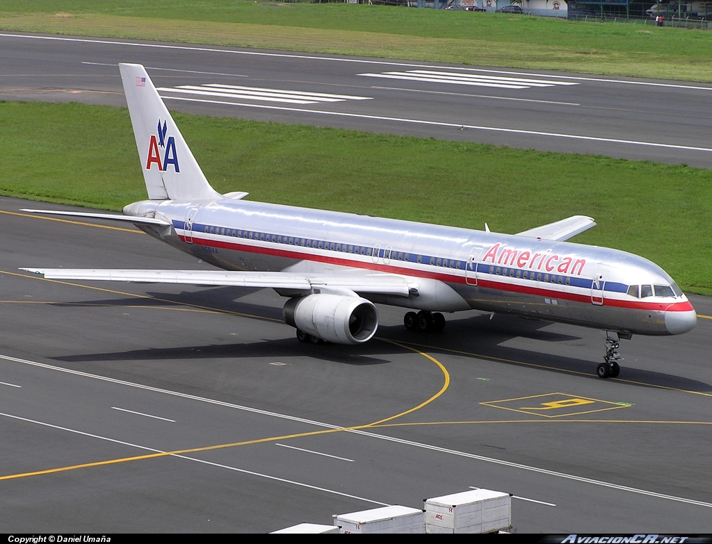 N661AA - Boeing 757-223 - American Airlines