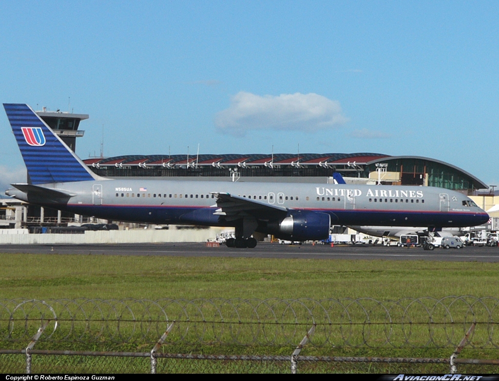 N565UA - Boeing 757-222 - United Airlines