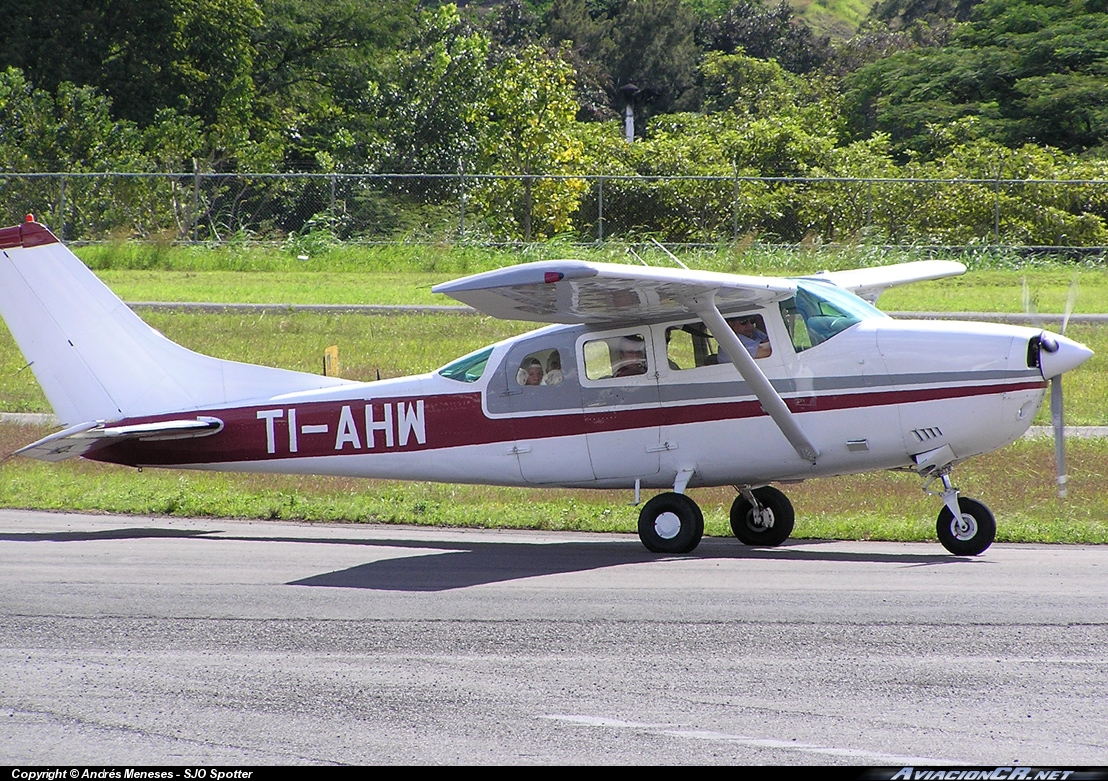 TI-AHW - Cessna U206F Stationair - Aerotour
