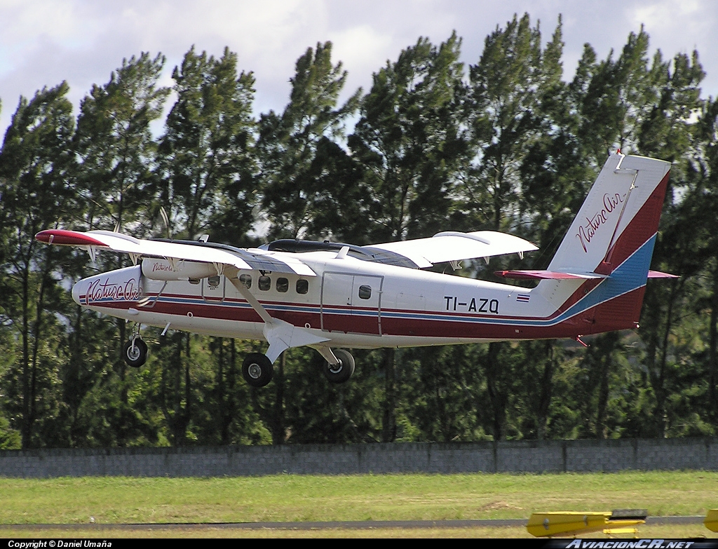 TI-AZQ - De Havilland Canada DHC-6-300 Twin Otter - Nature Air