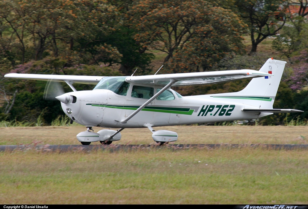 HP-762 - Cessna 172 Skylane - Privado