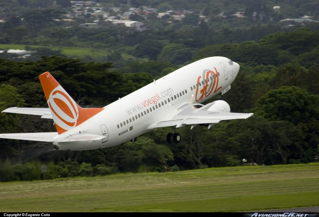 N320UA - Boeing 737-300 - Gol Transportes Aereos