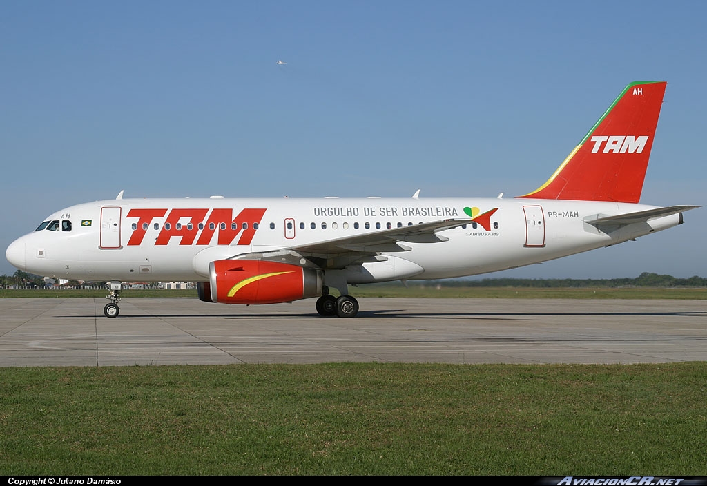 PR-MAH - Airbus A319-132 - TAM