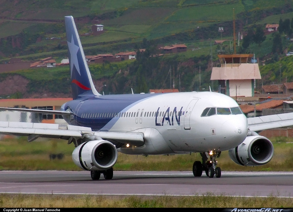 CC-COH - Airbus A320-200 - LAN Chile