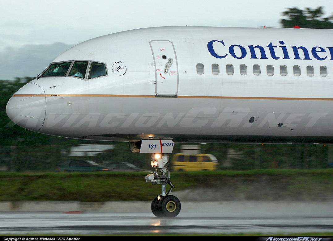N14131 - Boeing 757-223 - Continental Airlines