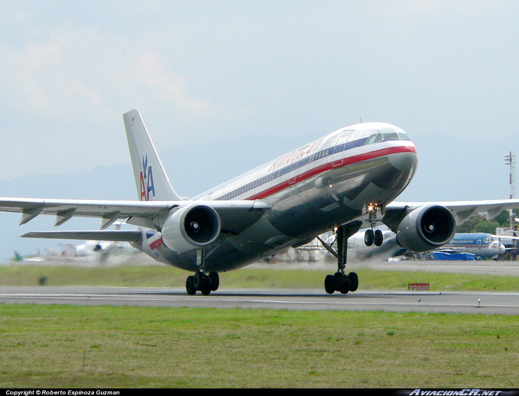 N40084 - Airbus A300B4-605R - American Airlines