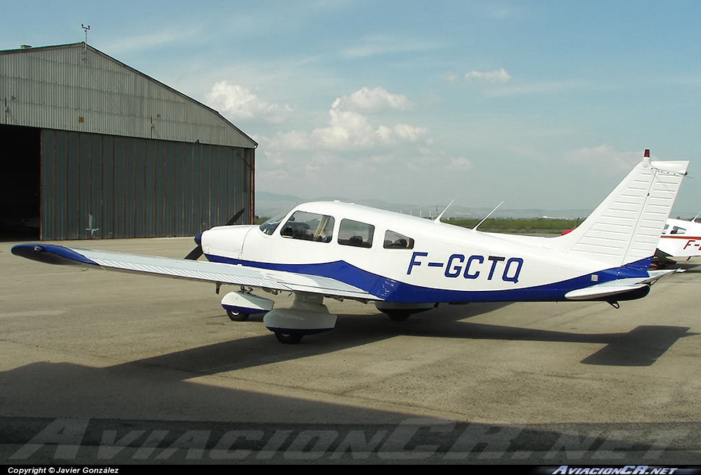 F-GCTQ - Piper PA-28 - Privado
