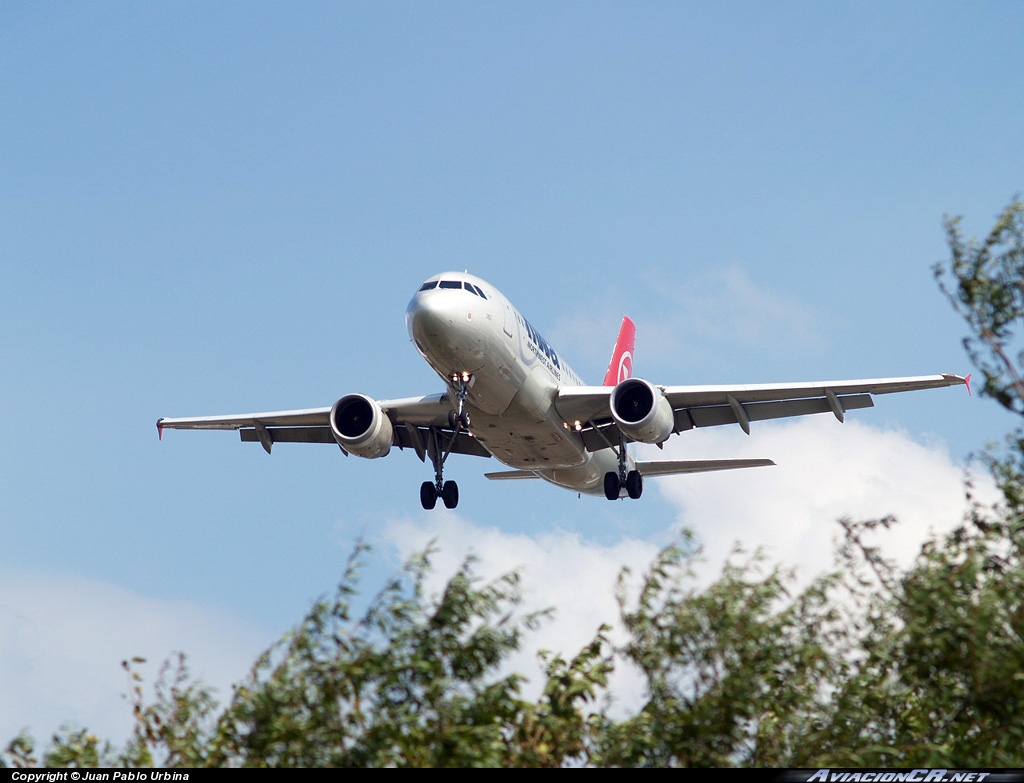  - Airbus A319-100 - Northwest Airlines