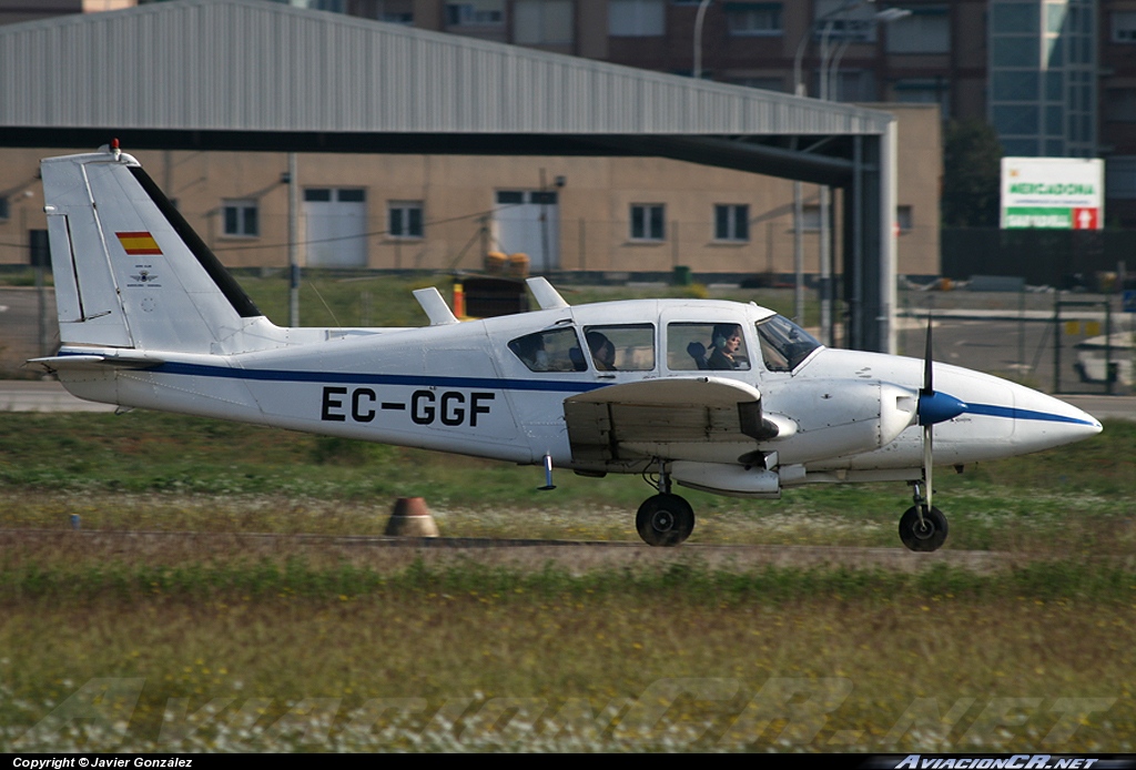 EC-GGF - Piper PA23-250-E Aztec - Aero Club - Barcelona-Sabadell