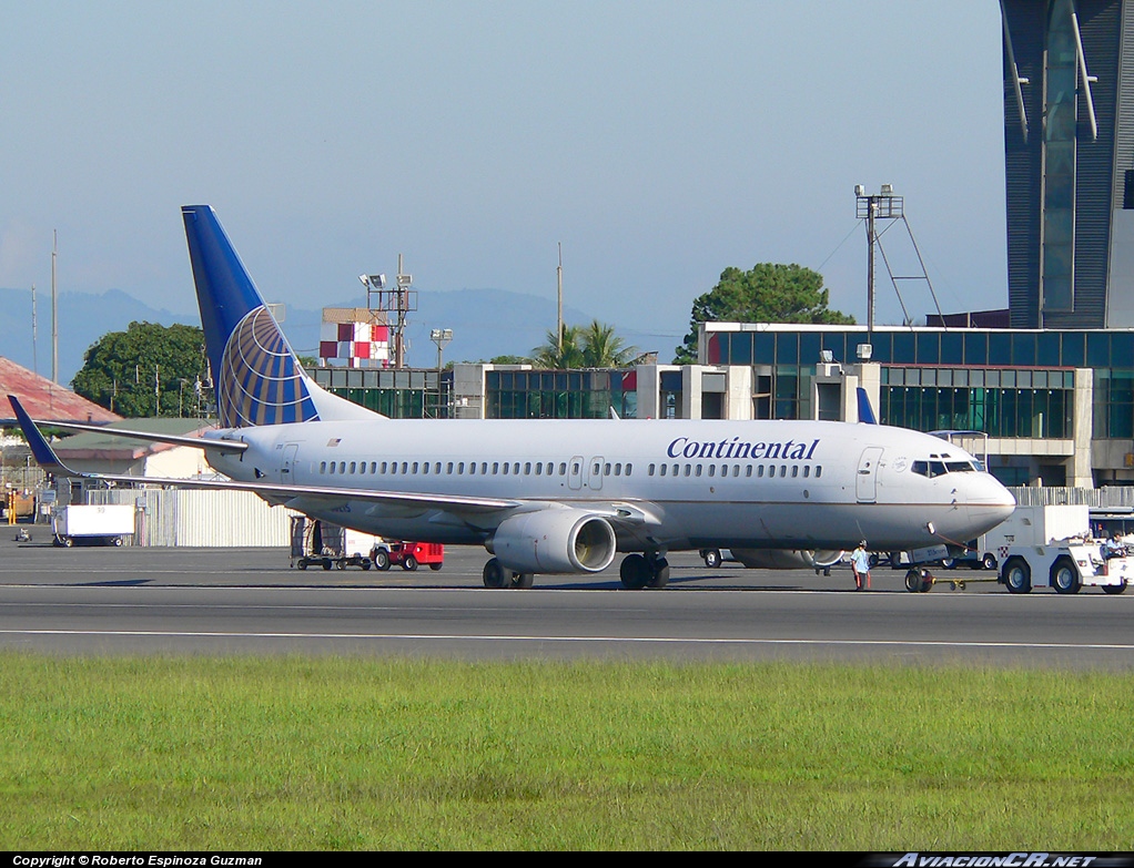 N26215 - Boeing 737-800 - Continental Airlines