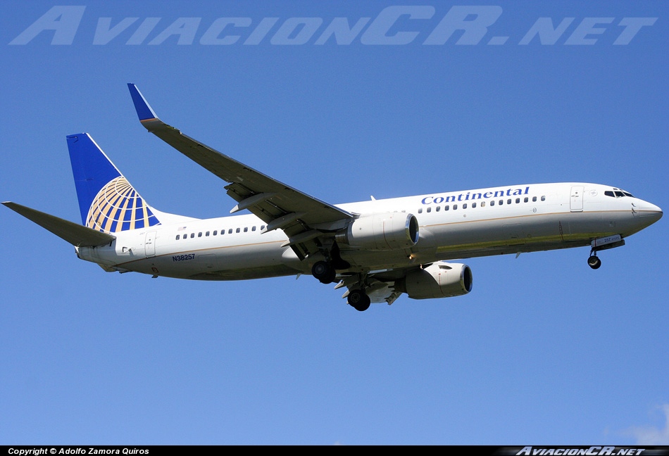 N38257 - Boeing 737-824 - Continental Airlines