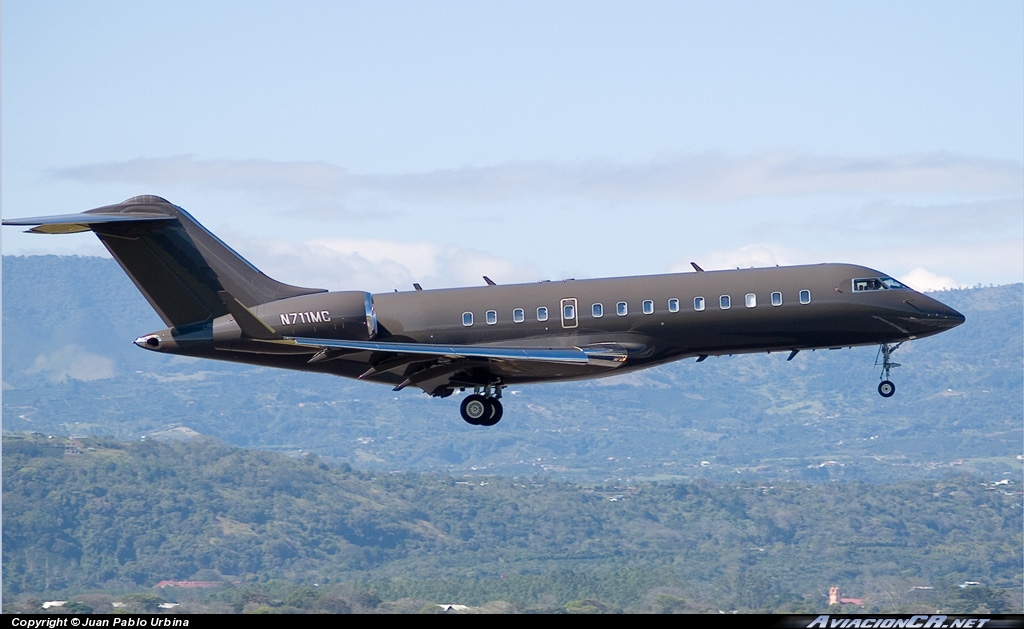 N711MC - Bombardier  BD-700-1A10 Global Express - N & MD Investment Corporation