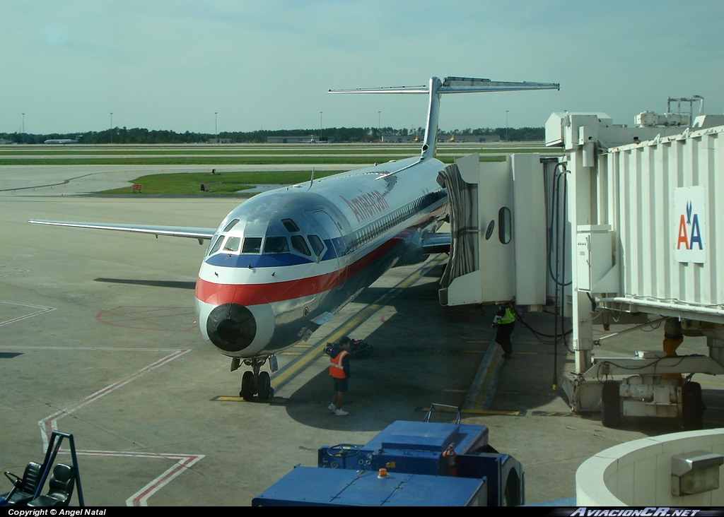  - McDonnell Douglas MD-80 - American Airlines