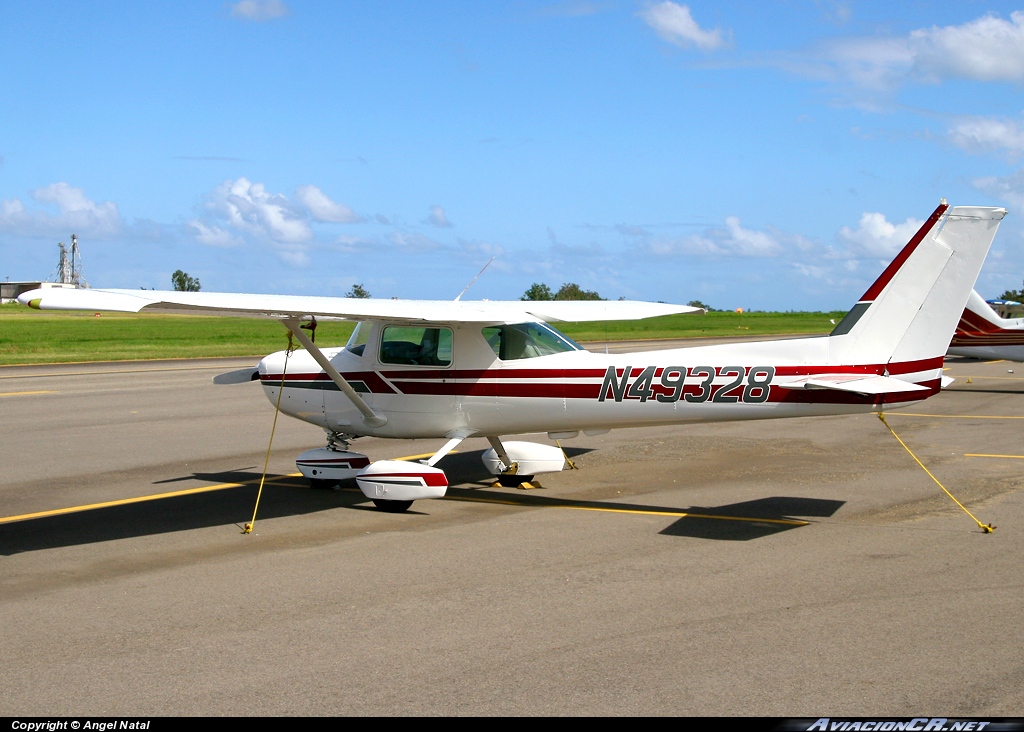 N49328 - Cessna 152 - Privado