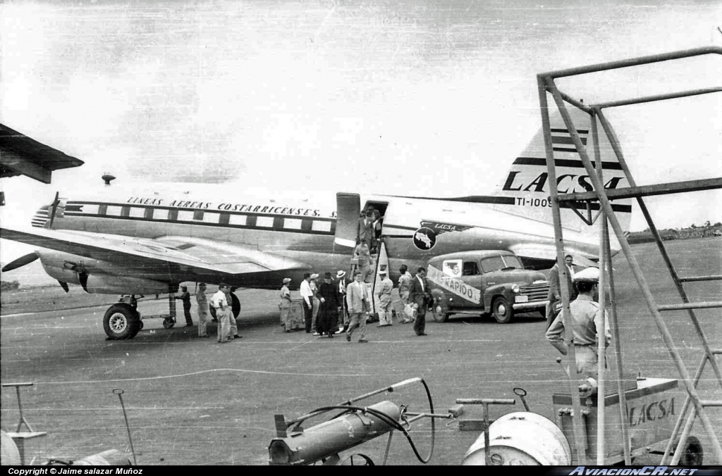 TI-1009 - Curtiss C-46 - LACSA - Líneas Aéreas Costarricenses S.A.