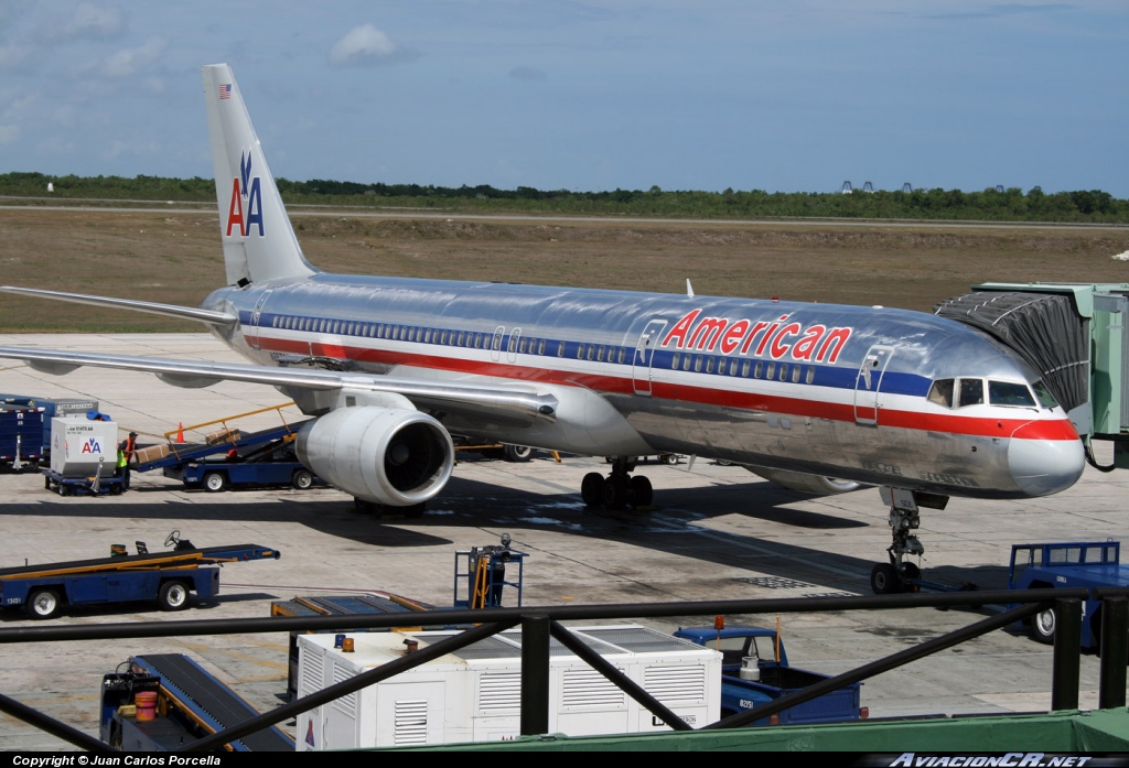 N657AN - Boeing 757-223 - American Airlines