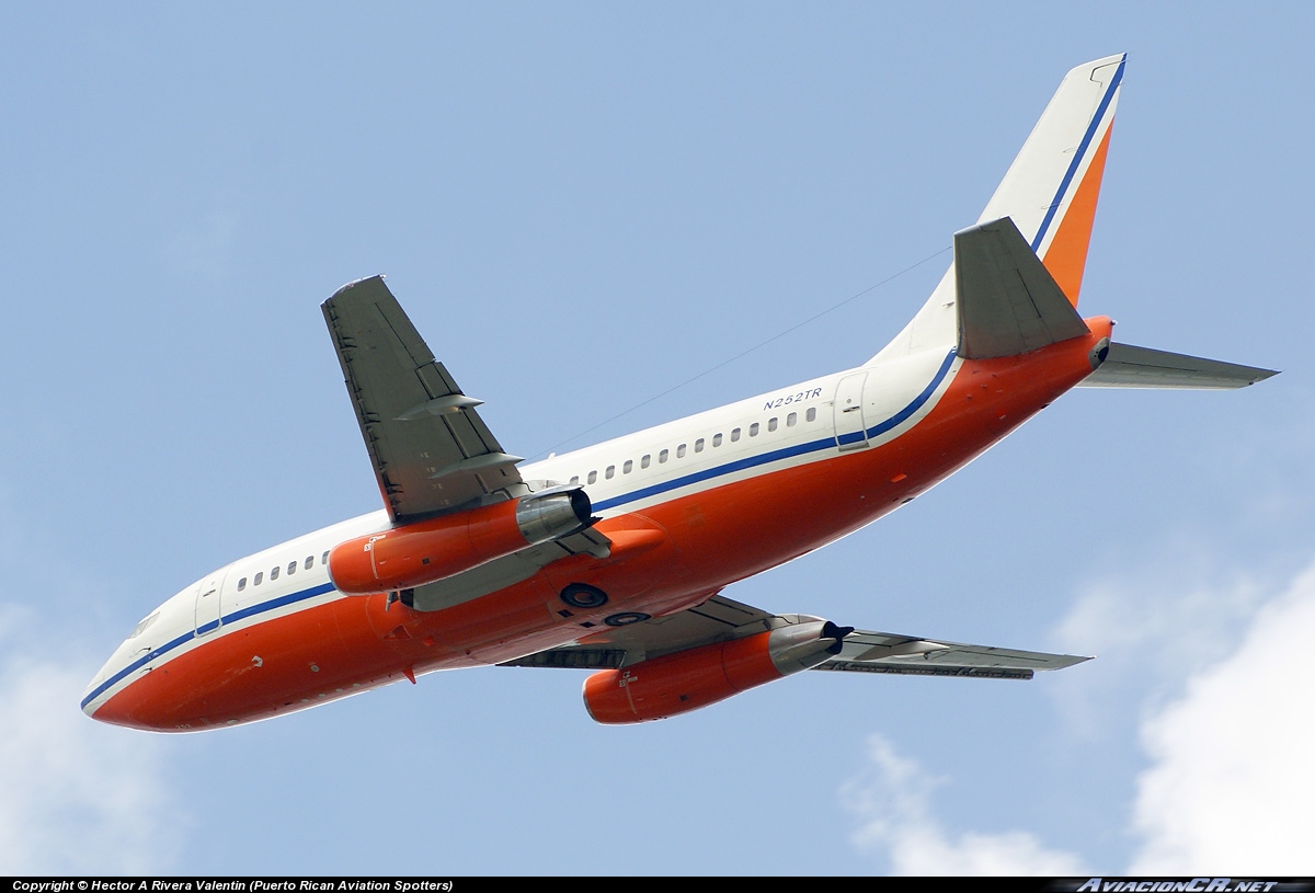 N252TR - Boeing 737-228/Adv - Pace Airlines- (Hooters Air)
