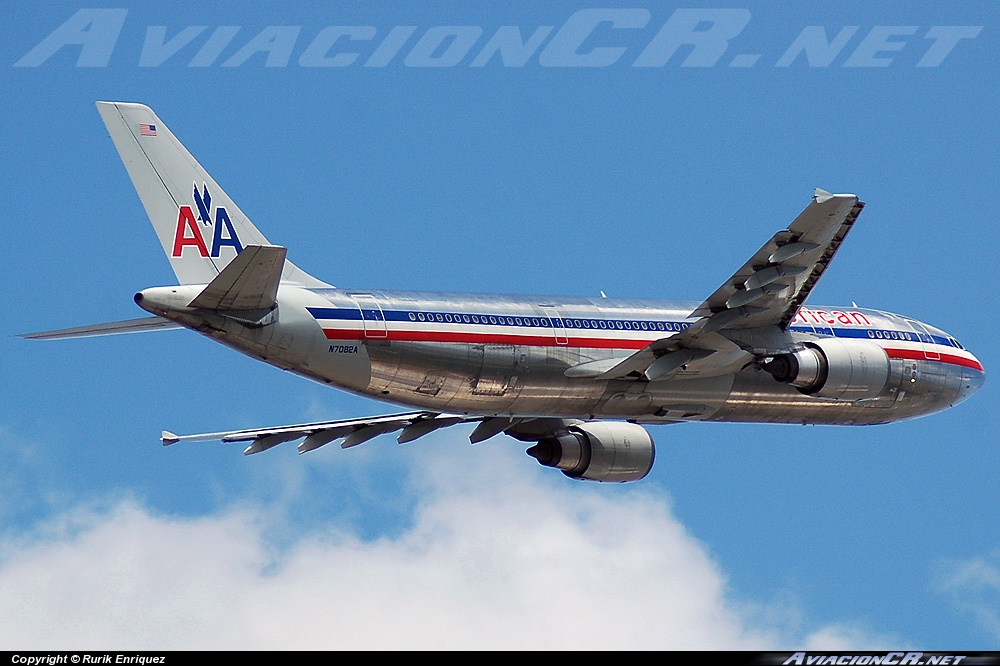 N7082A - Airbus A300B4-605R - American Airlines