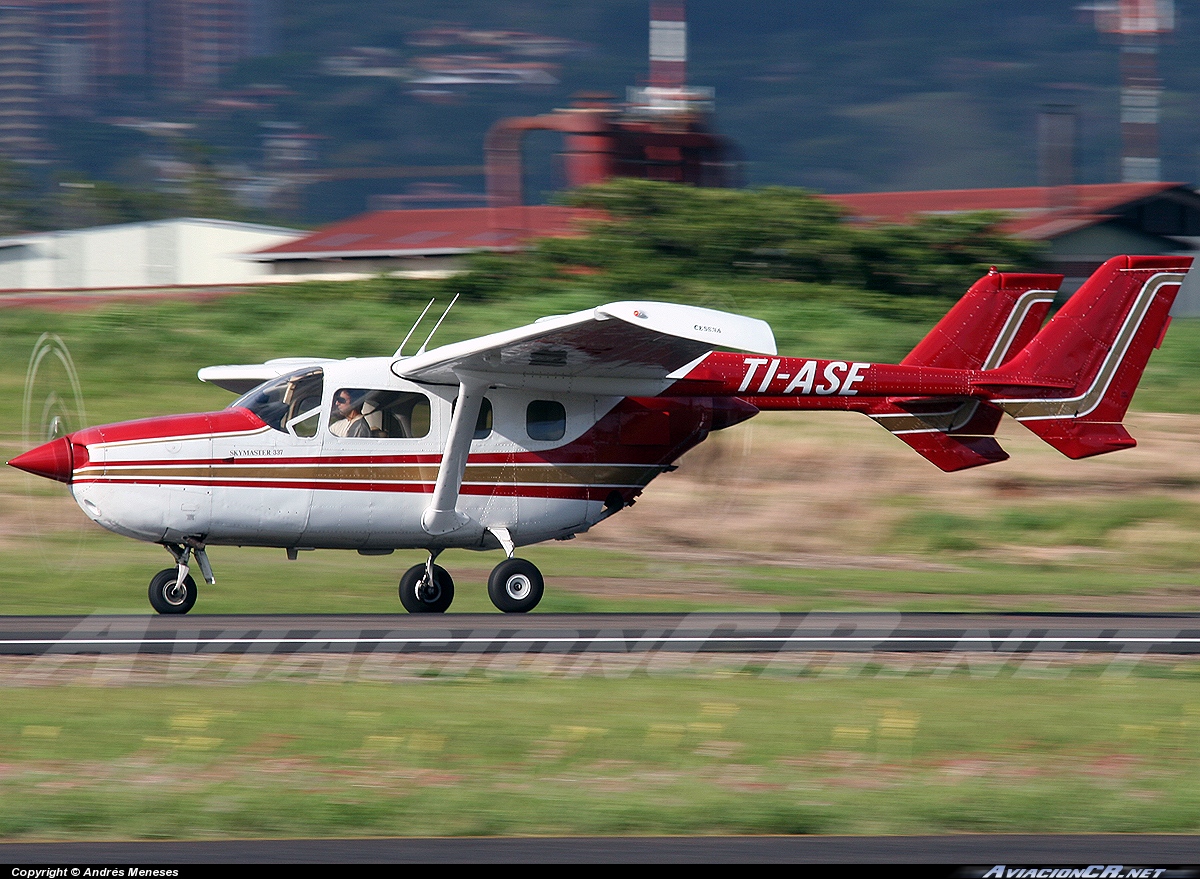TI-ASE - Cessna 337 Skymaster - Privado