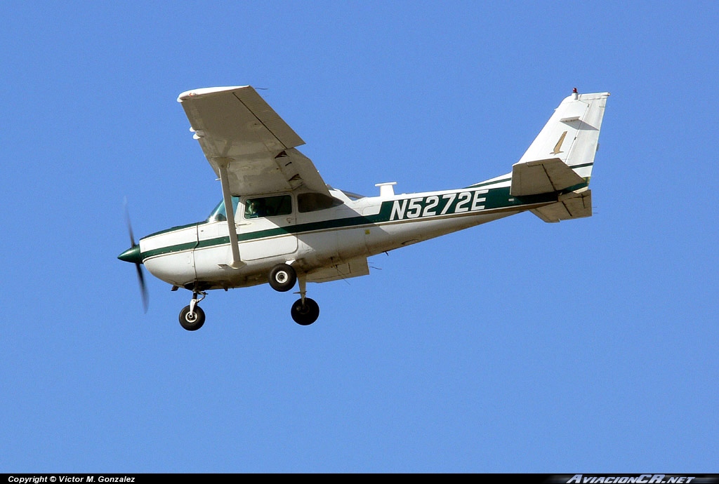 N5272E - Cessna 172 - Privado