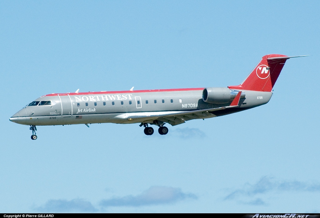 N8709A - Bombardier CRJ200 - Northwest Jet Airlink