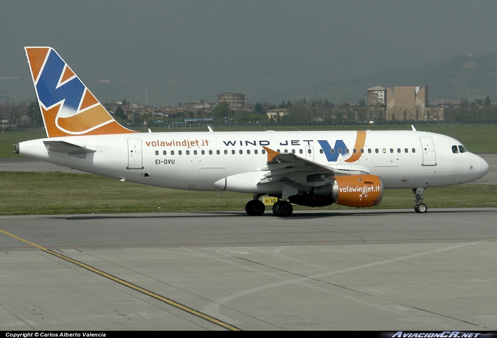 EI-DVU - Airbus A319-113 - Wind Jet