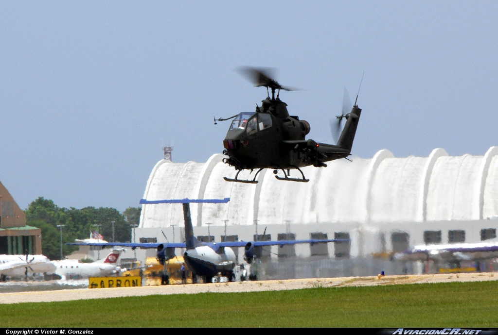 766-035 - BELL AH-1F COBRA - DYN CORP.   (EX US ARMY)