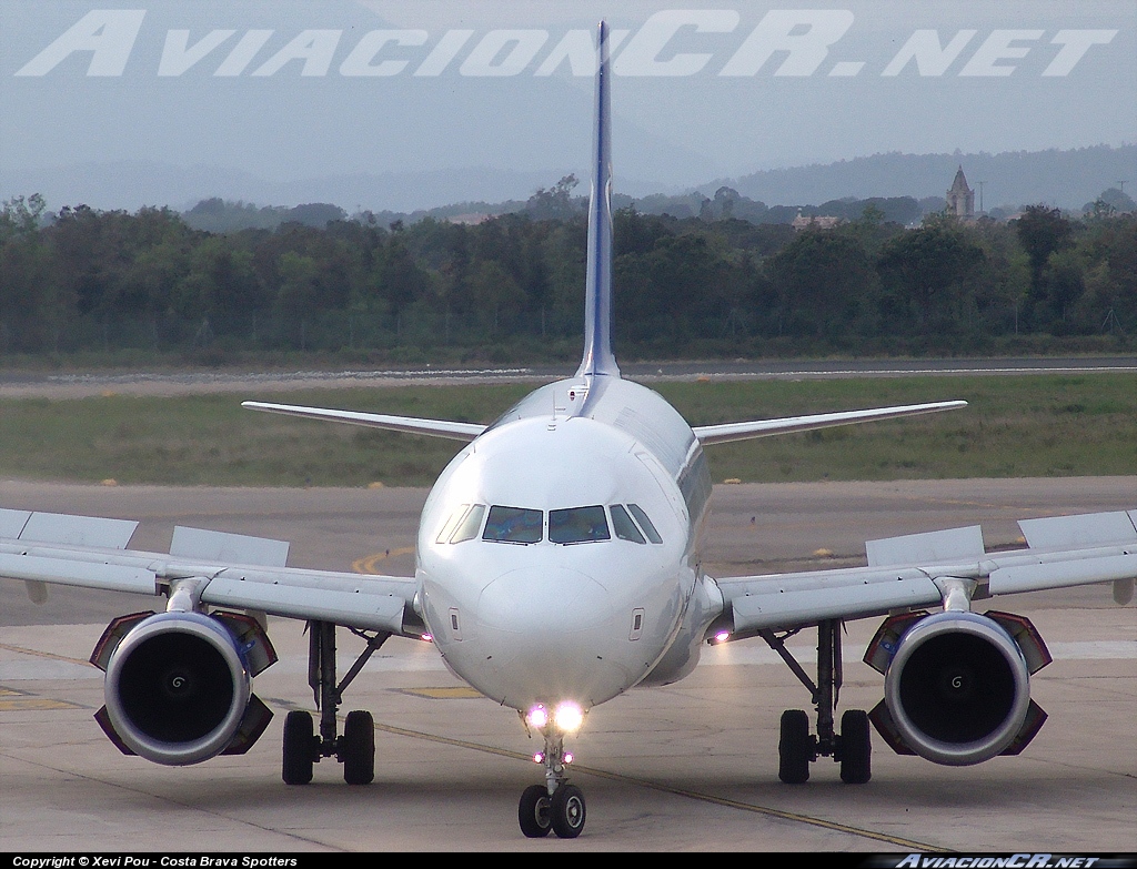 EC-INZ - Airbus A320-214 - Iberworld