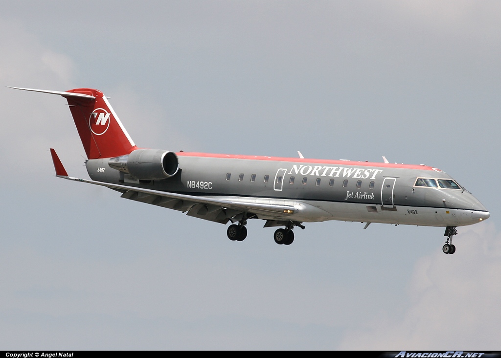 N8492C - Bombardier CRJ (Canadair Regional Jet) - Northwest Jet Airlink