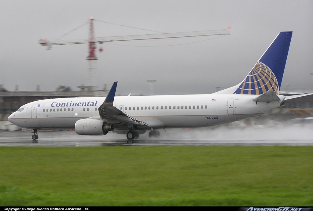 N37263 - Boeing 737-824 - Continental Airlines