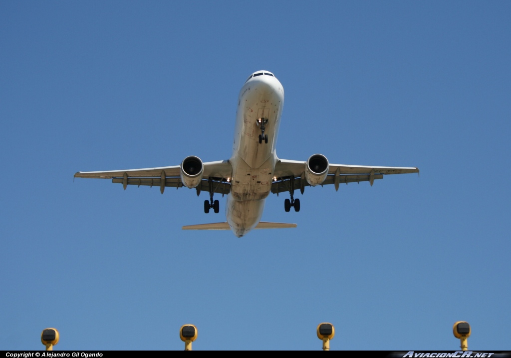 EC-IGK - Airbus A321-212 - Iberia
