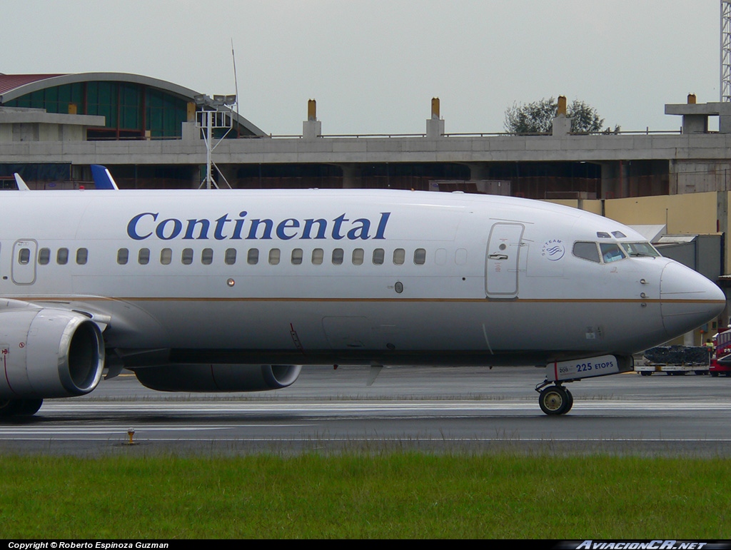 N12225 - Boeing 737-824 - Continental Airlines