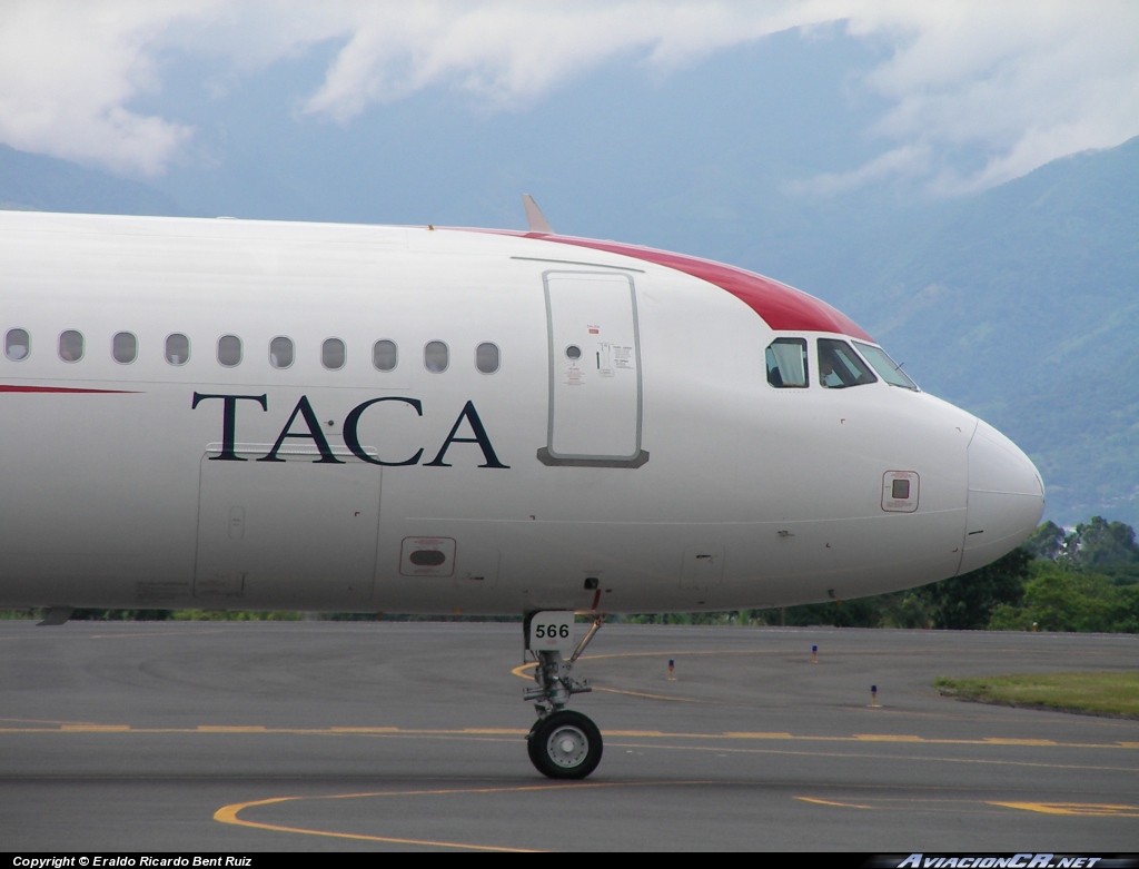 N464TA - Airbus A320-233 - TACA