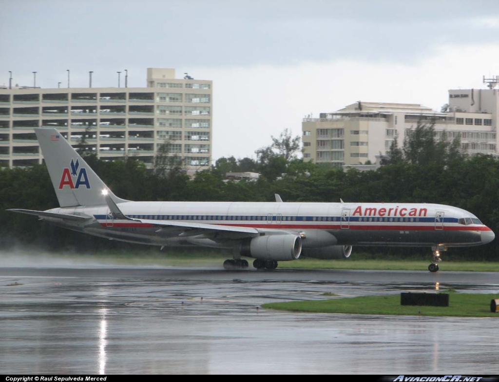 N687AA - Boeing 757-223 - American Airlines