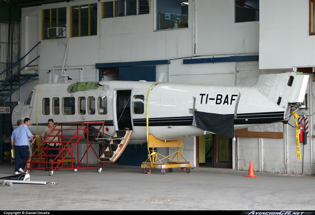 TI-BAF - De Havilland Canada DHC-6-300 Twin Otter/Vistaliner - Nature Air