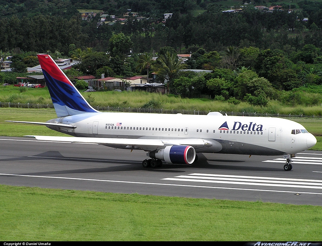 N101DA - Boeing 767-232 - Delta Air Lines