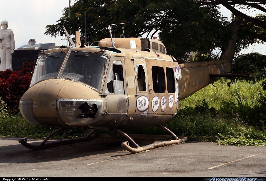 64-13611 - Bell UH1-H Iroquois - USA - Armada / Army