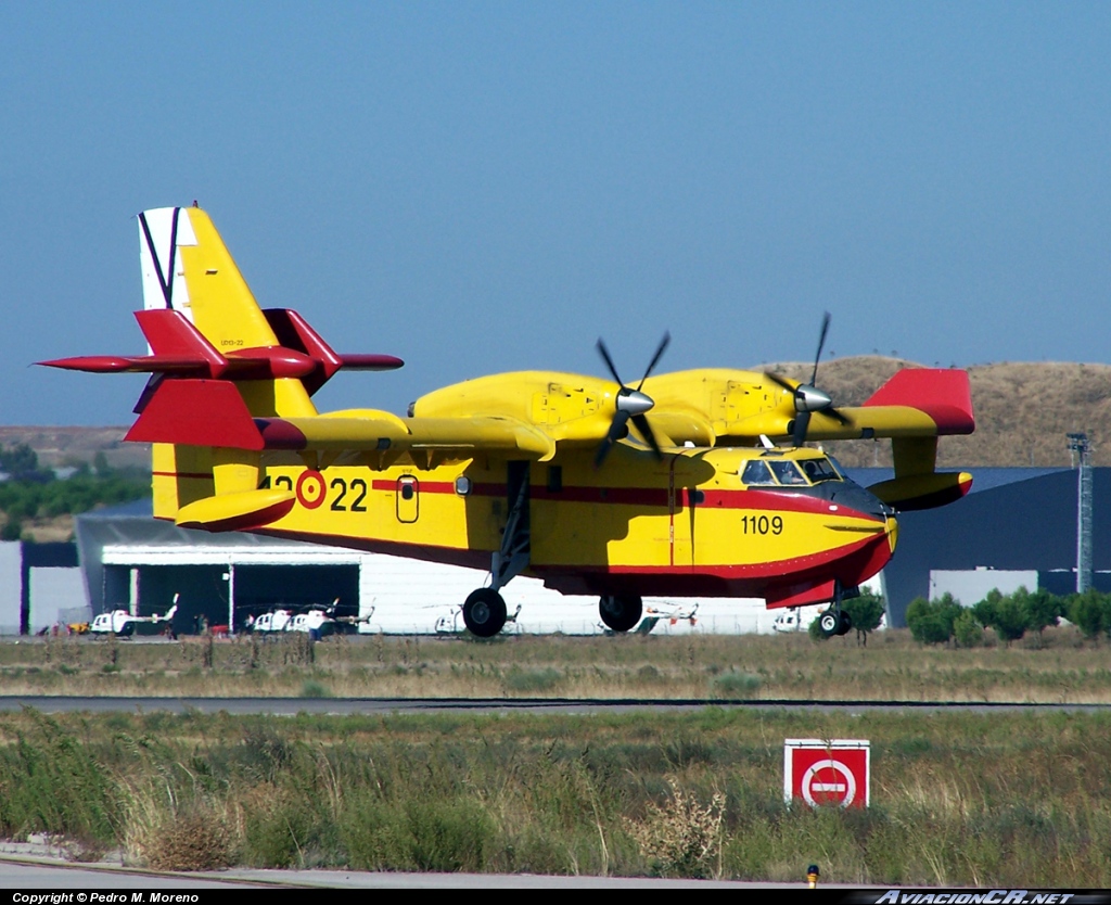 UD13-22 / - Canadair CL-215T - Ejercito del Aire de España