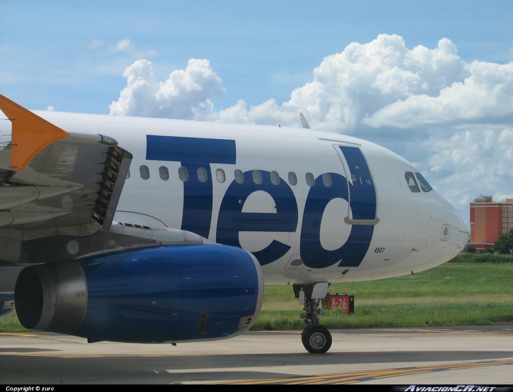 N407UA - Airbus A320-232 - TED