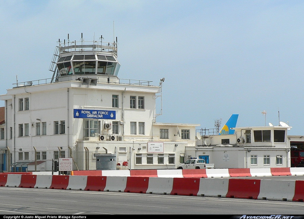 LXGB - Terminal - Aeropuerto