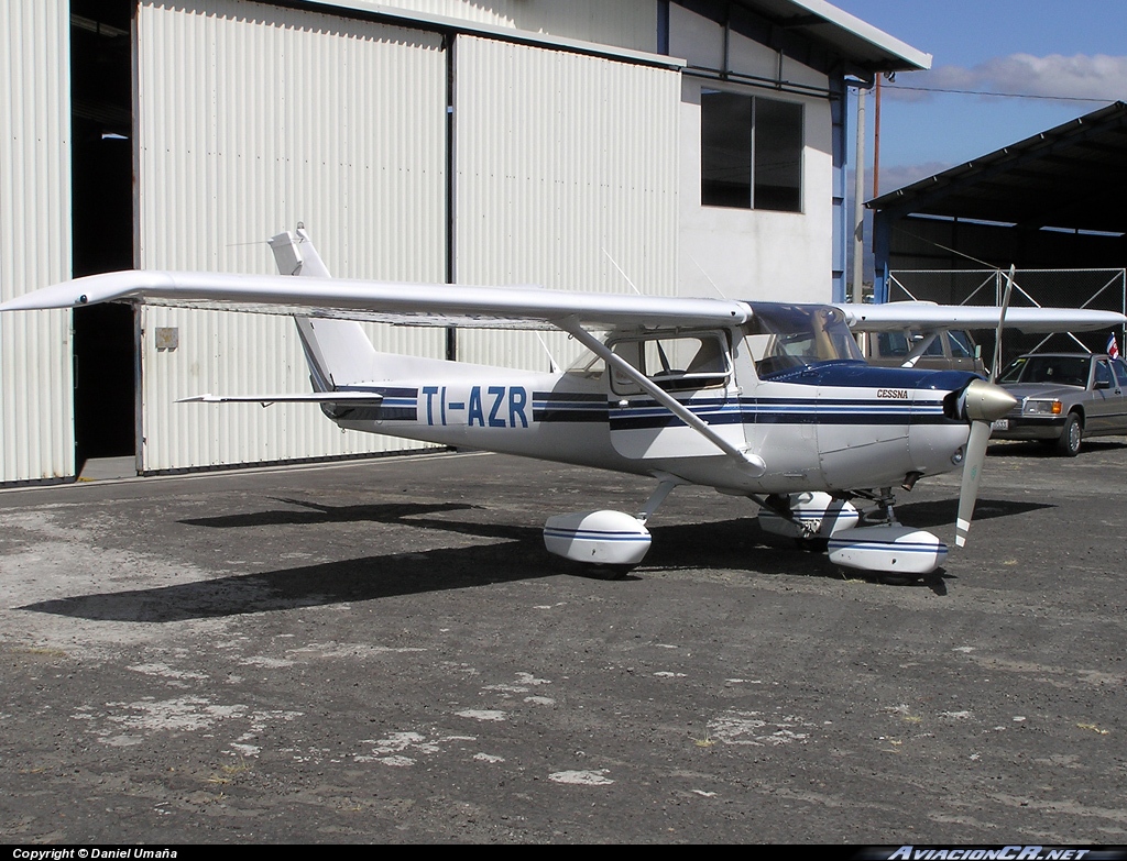 TI-AZR - Cessna 152 II - Privado