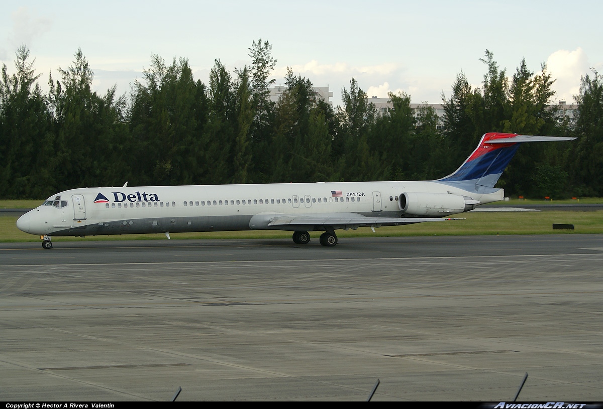 N927DA - McDonnell Douglas MD-88 - Delta Air Lines