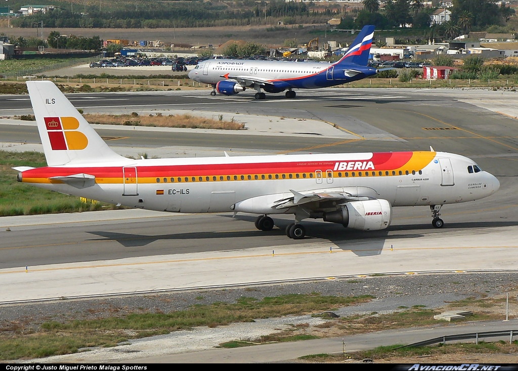 EC-ILS - Airbus A320-214 - Iberia