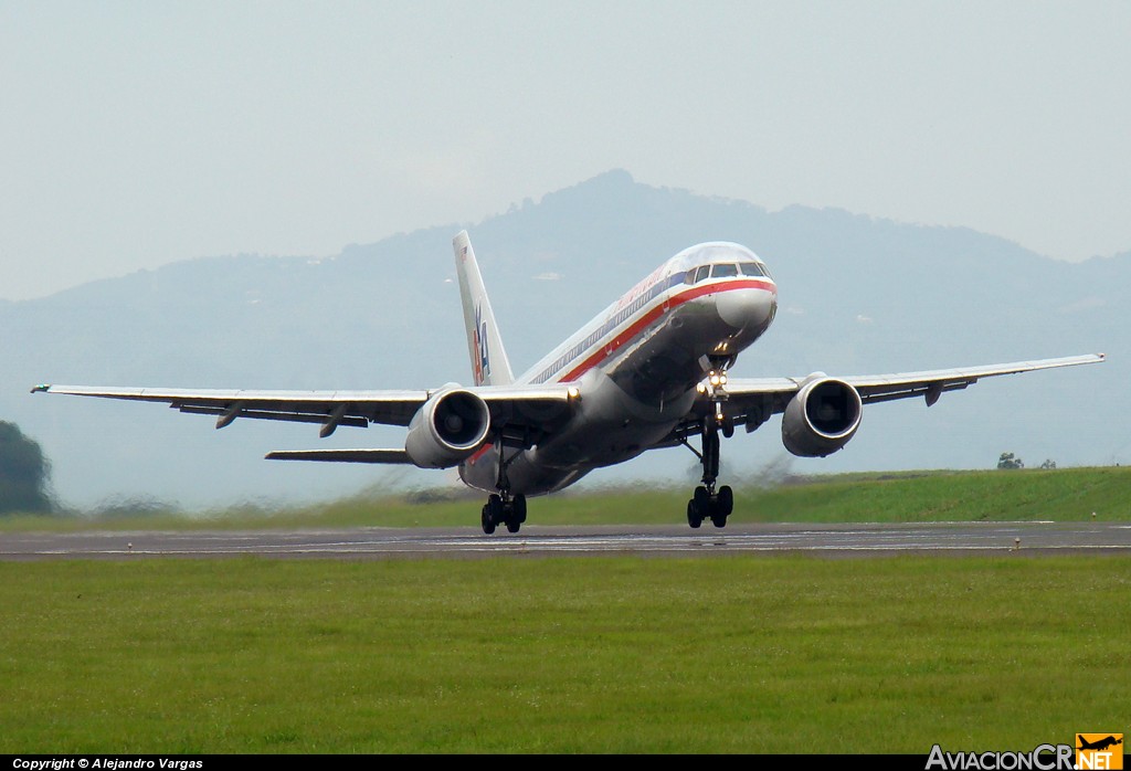 N647AN - Boeing 757-223 - American Airlines