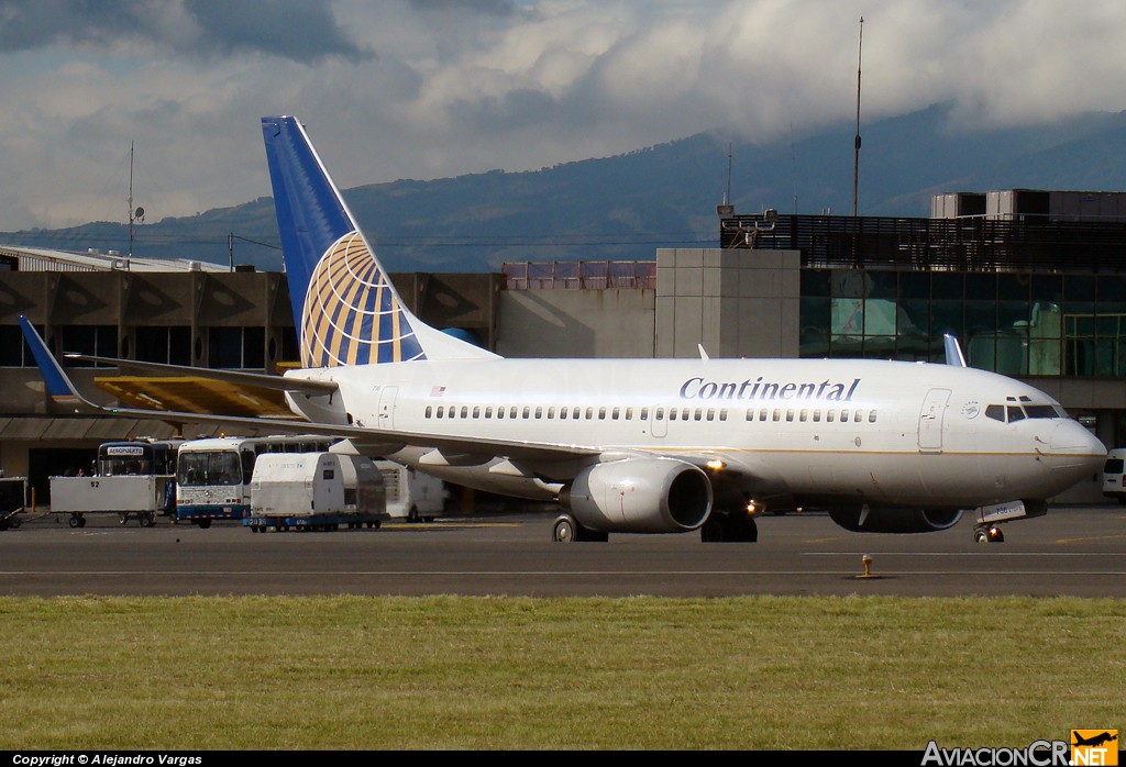 N17730 - Boeing 737-700 - Continental Airlines