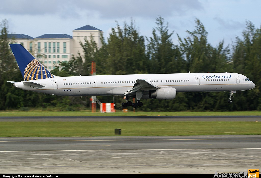 N75858 - Boeing 757-324 - Continental Airlines