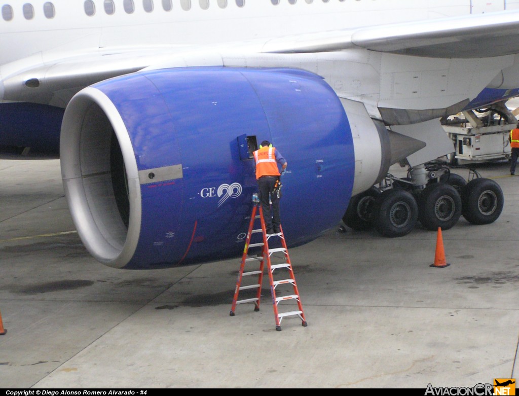 G-VISS - Boeing 777-236 - British Airways