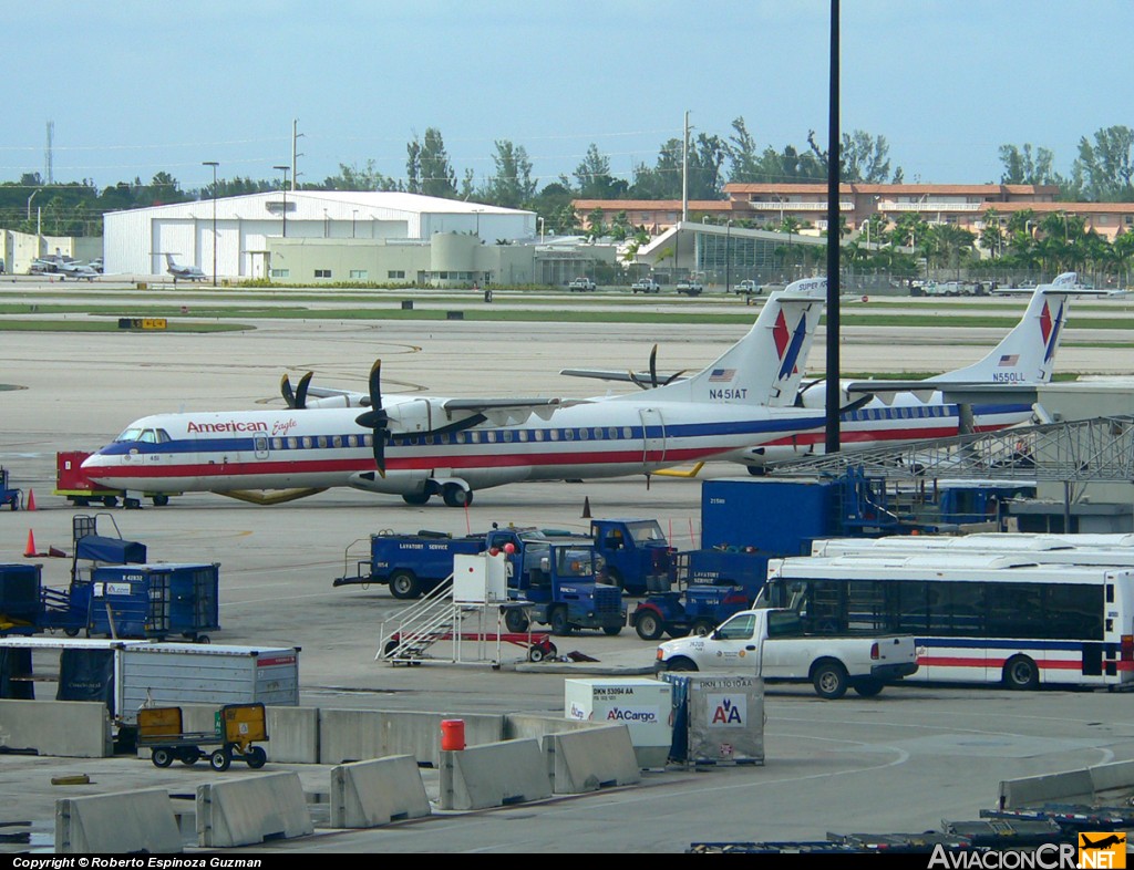 N451AT - ATR 72-212 - American Eagle