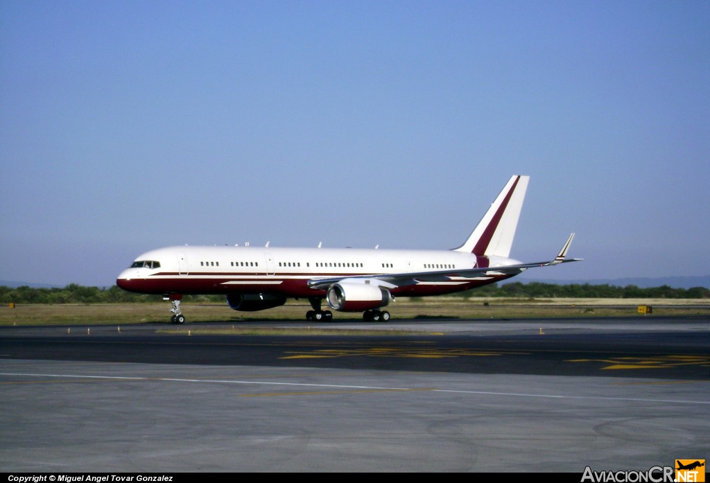 N770BB - Boeing 757-33N - Desconocida