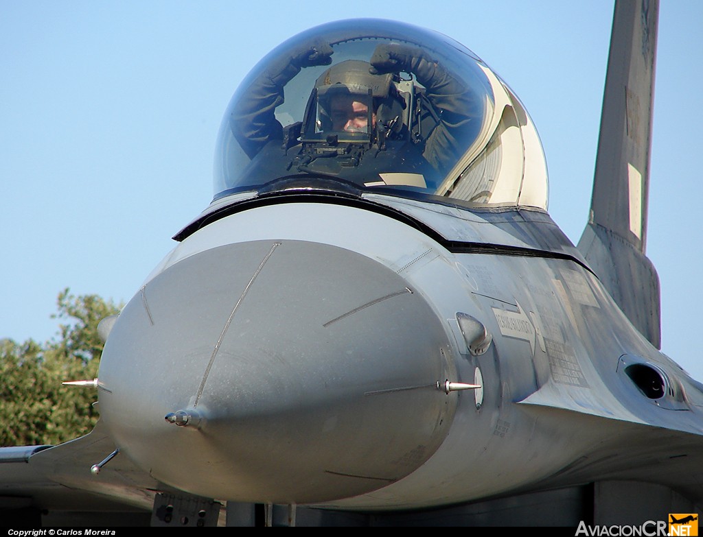 15118 - Lockheed Martin F-16B-15 Fighting Falcon - Fuerza Aerea Portuguesa
